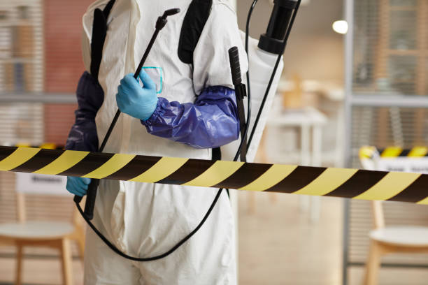 Professional Biohazard technician working in Goehner, NE